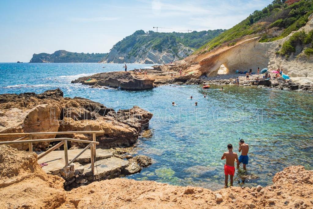 Casa En Urb. Con La Piscina Mas Grande De Javea. Kültér fotó